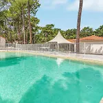 Hébergement de vacances Cozy In With Heated Swimming Pool La Faute-sur-Mer
