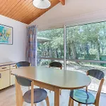 Hébergement de vacances Cozy In With Heated Swimming Pool *