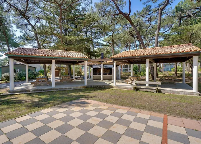 Awesome In * La Faute-sur-Mer